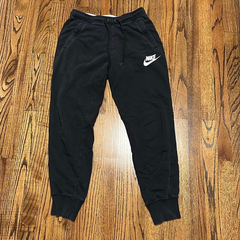 Nike sweatpants black size small EUC